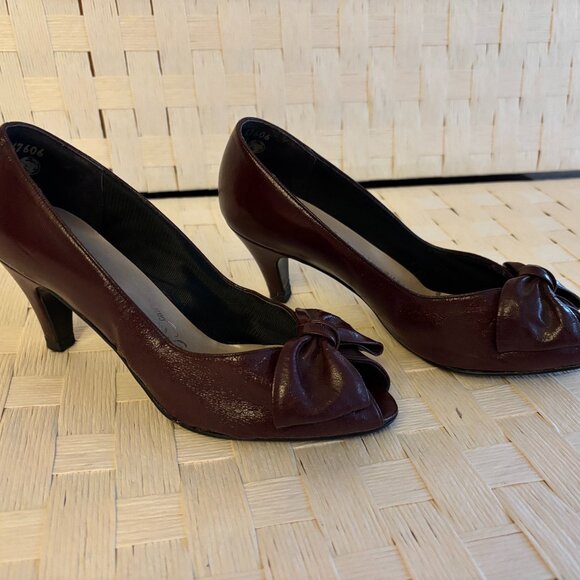 Vintage Mason Shoe Company Red Peeptoe Pumps with Bow - Picture 5 of 6
